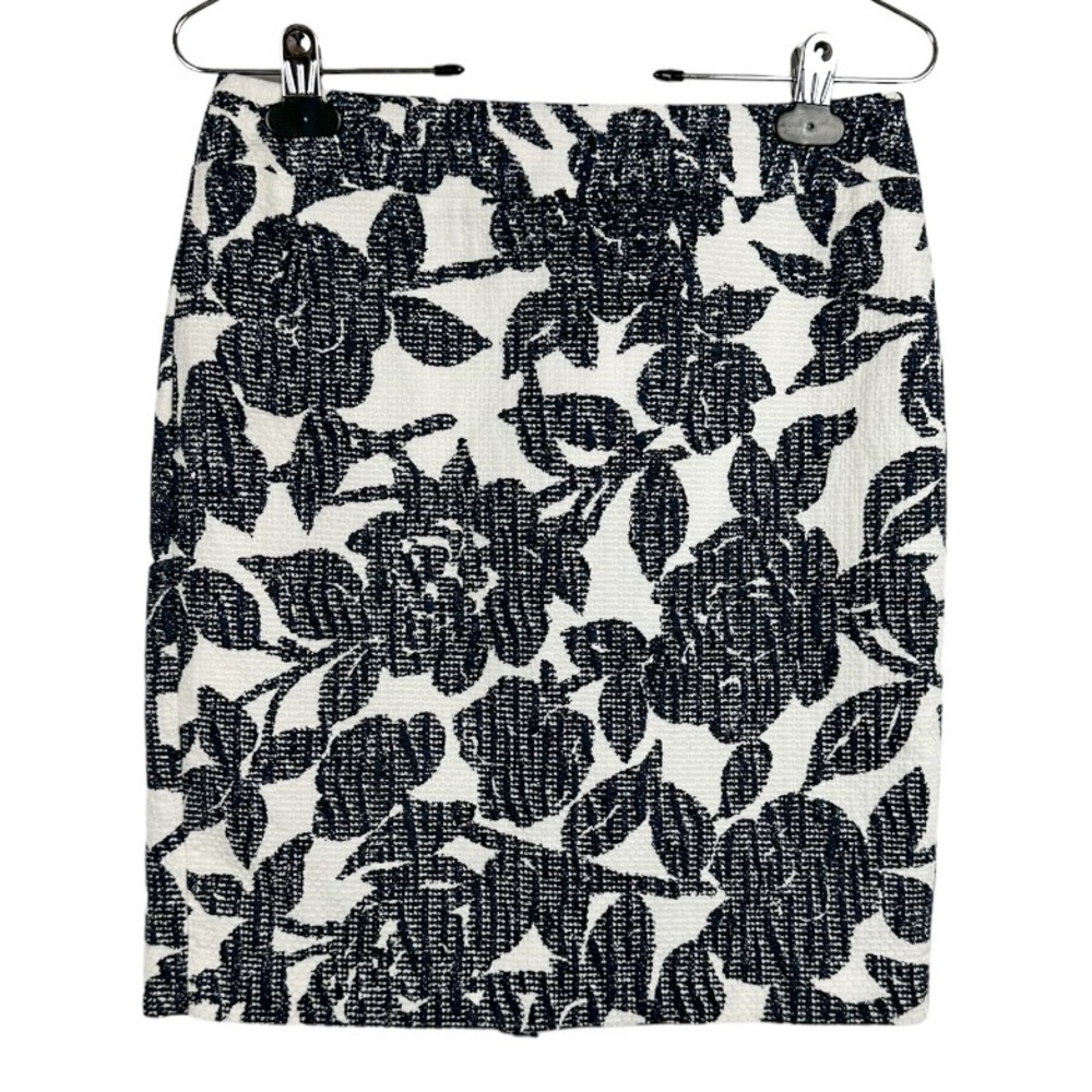 Ann Taylor Petites Navy Blue White Floral Skirt Size 2P 2 Petite